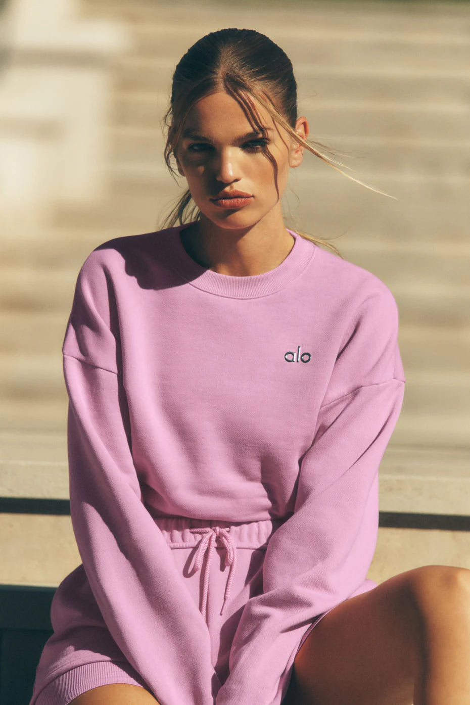 Cropped accolade crewneck