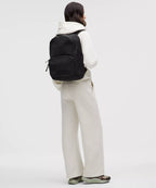 Everywhere Backpack 22L Metal Hardware