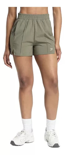 Pintuck short