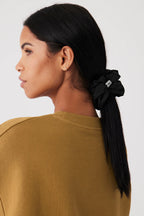 Alo scrunchie