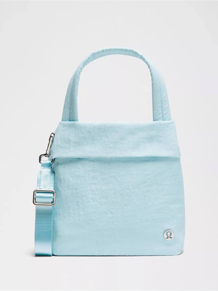 On my level tote chicha lululemon